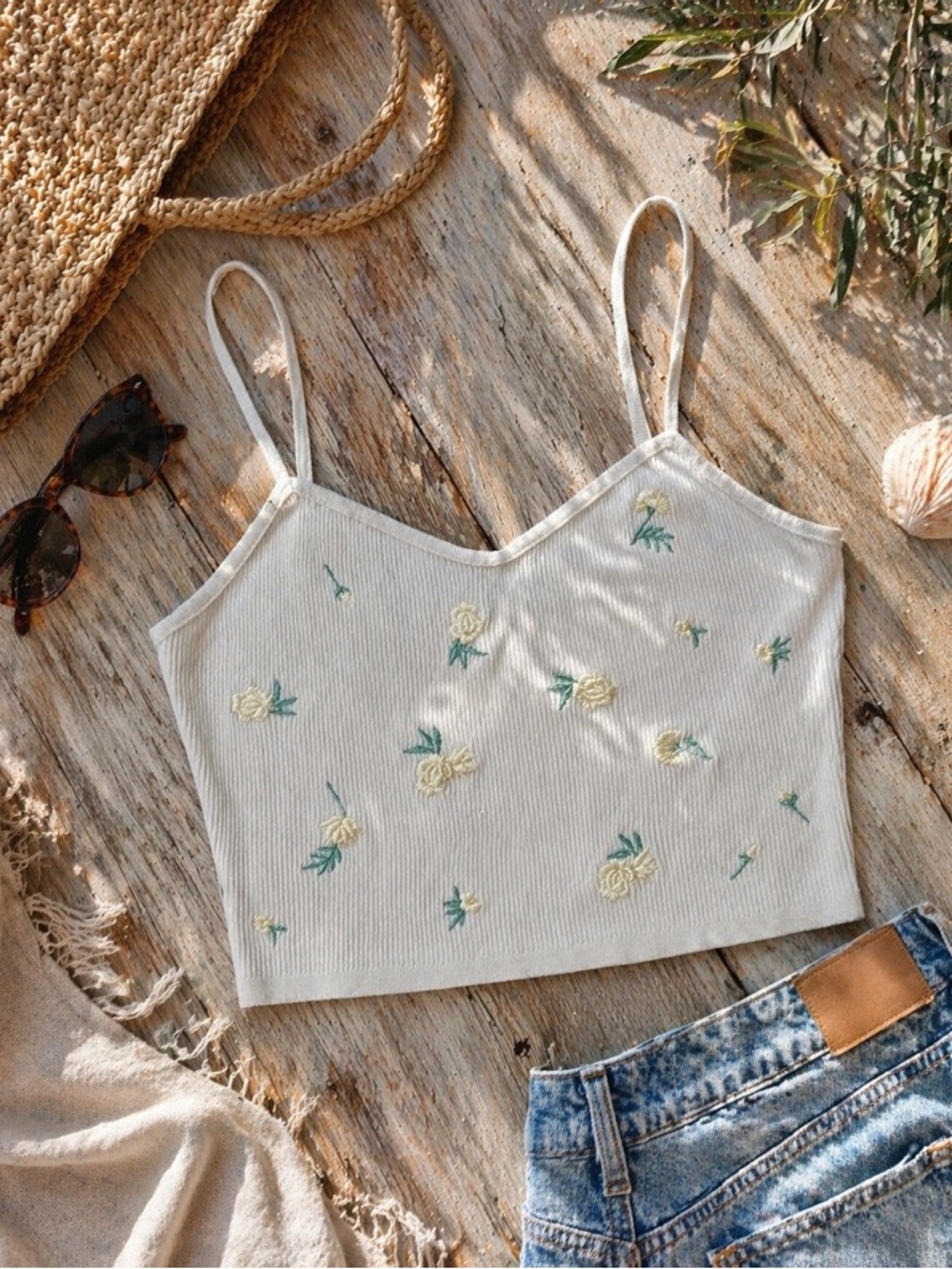 H&M Floral Embroidered Ribbed Crop Tank Top XL White Cottagecore Coastal Summer